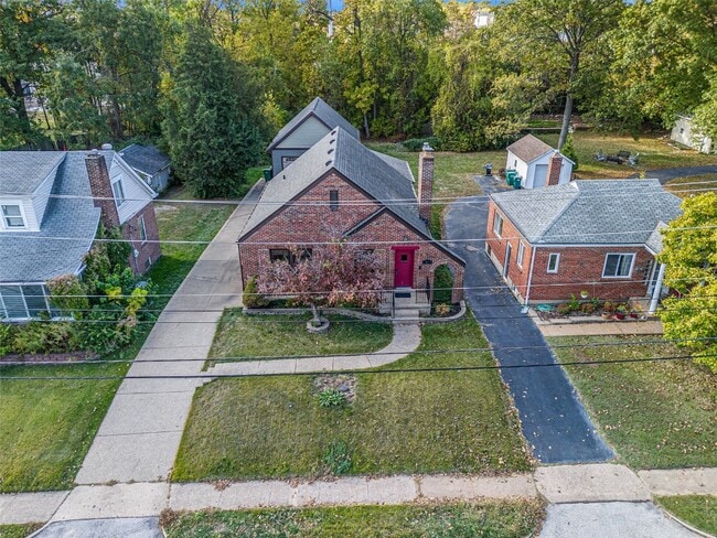 Photo - 51 S Laclede Station Rd