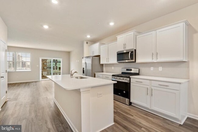 Photo - 7106 Delegate Pl