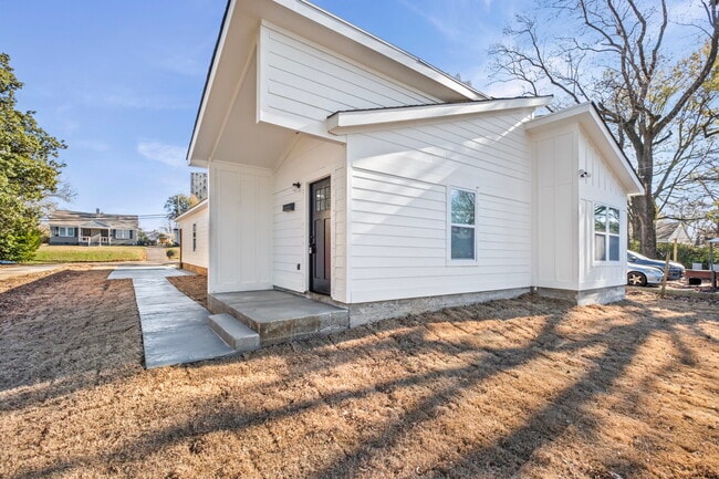 Photo - 1373-1375 COOPER ST