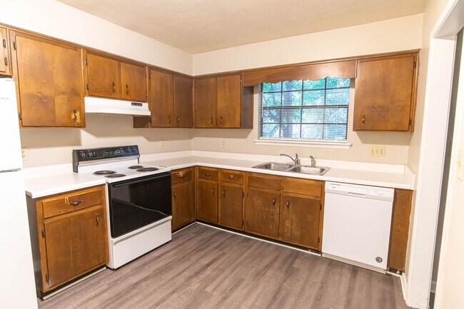 Photo - 2201 Hartsfield Rd Unit A