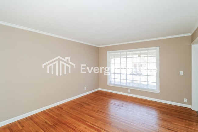 Photo - 5597 Forsyth Dr