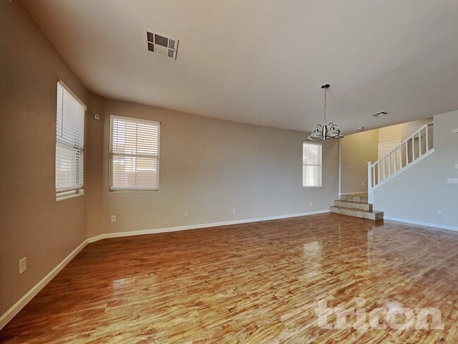 Photo - 4598 Hearts Desire Ave