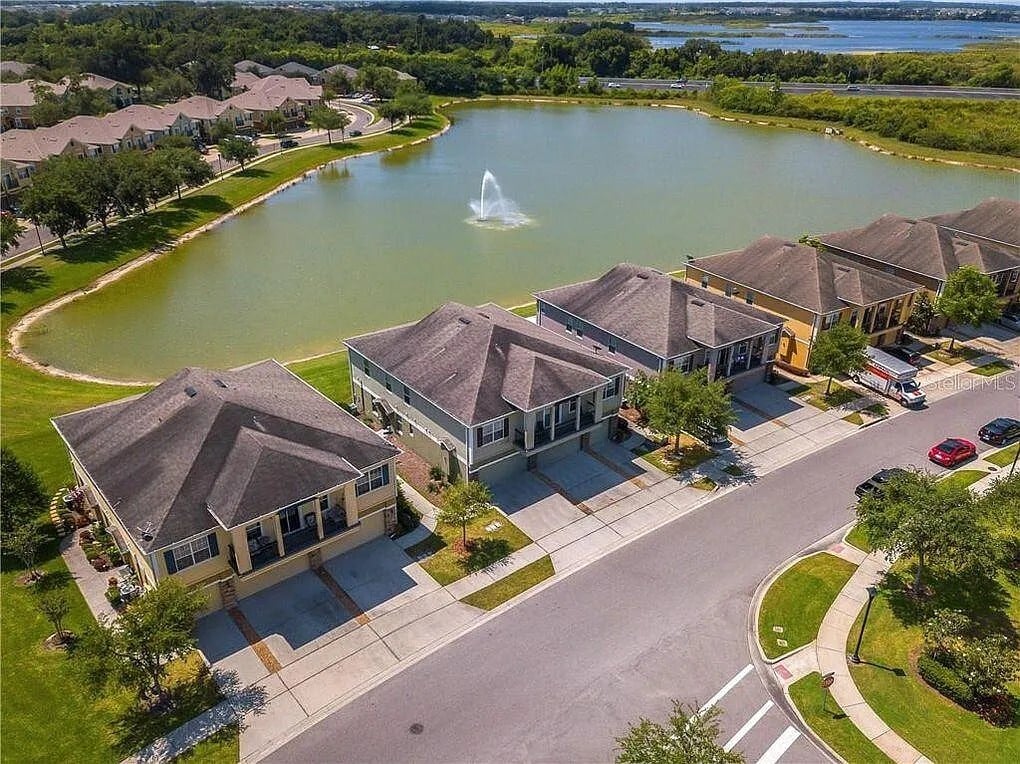 Photo - 1632 Scarlet Oak Loop