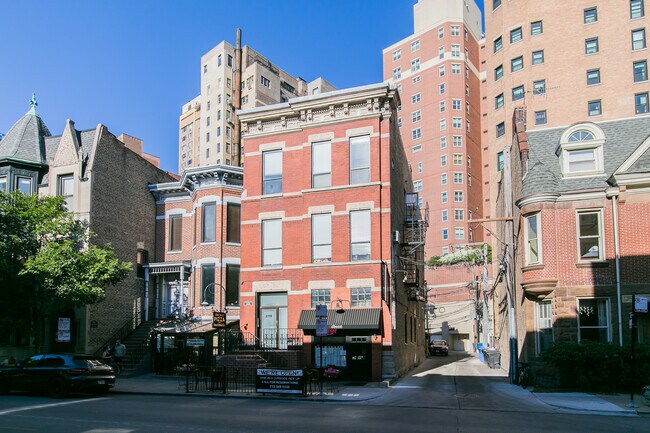 Photo - 2119 N Clark St Apartments Unit 2F
