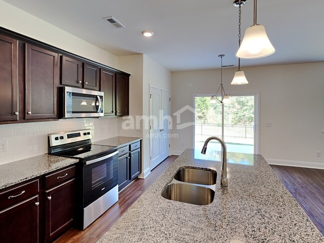 Photo - 3017 Lucky Ln