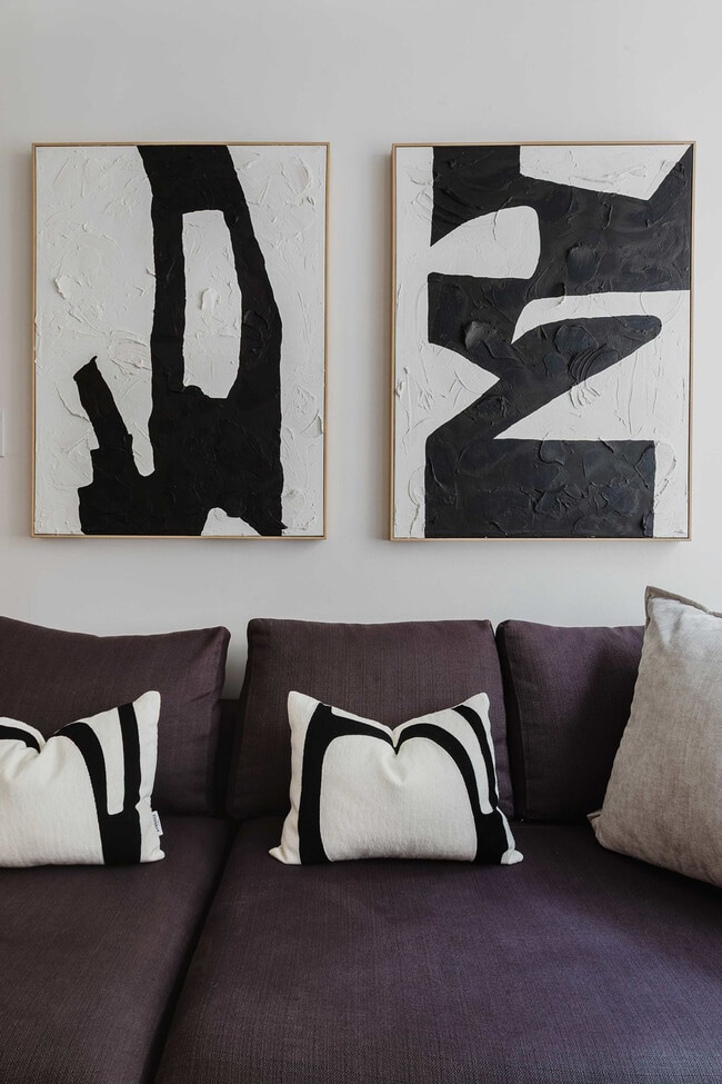 Photo - 323 E 51st St Unit ID1023419P