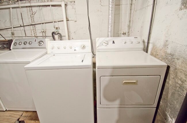 Building Photo - 42 Turner St Unit 1 Rental