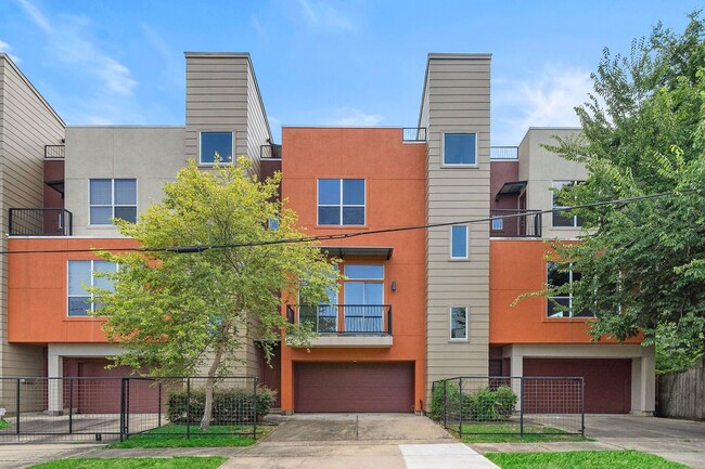 Building Photo - 1414 Rosewood St