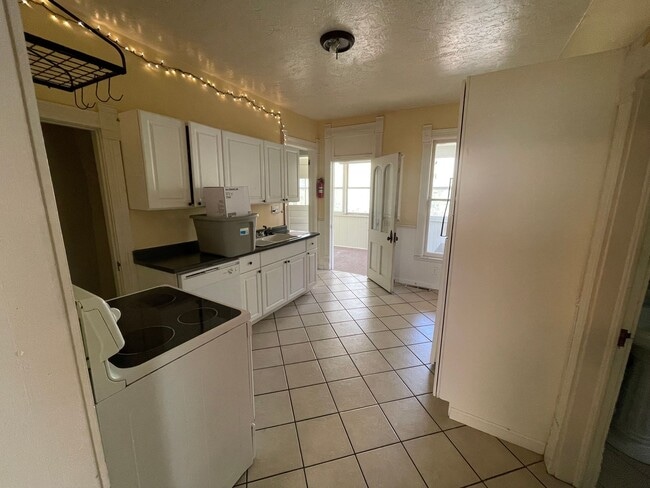 Photo - 1229 12th St