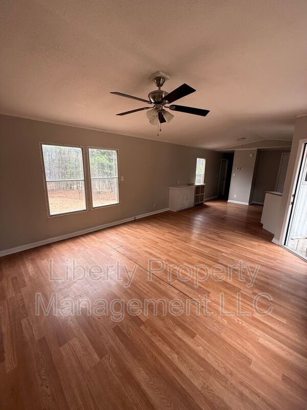 Photo - 134 Ed Thomas Rd