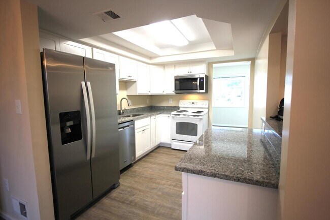 48 Monarch Dr