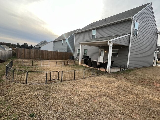 588 Greenlee Rd