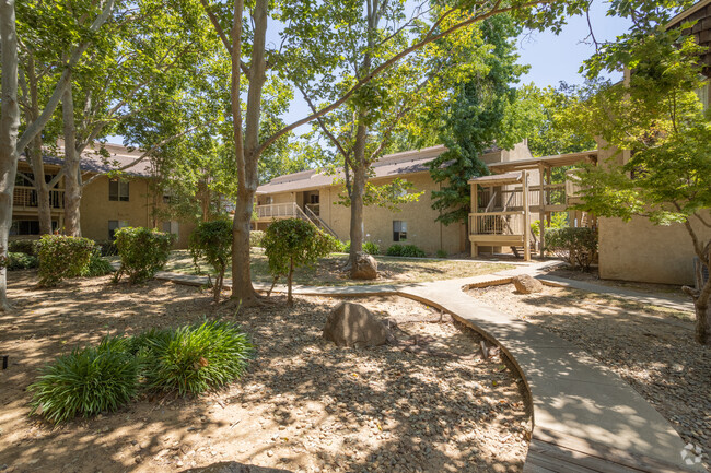 Building Photo - Meadow Wood Condo Apartments