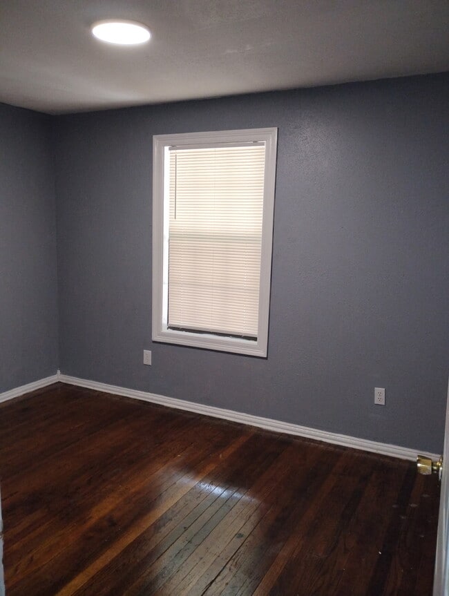 Photo - 321 N 18th Ave