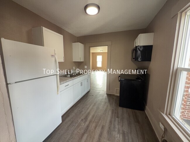 Photo - 241 E 24th St