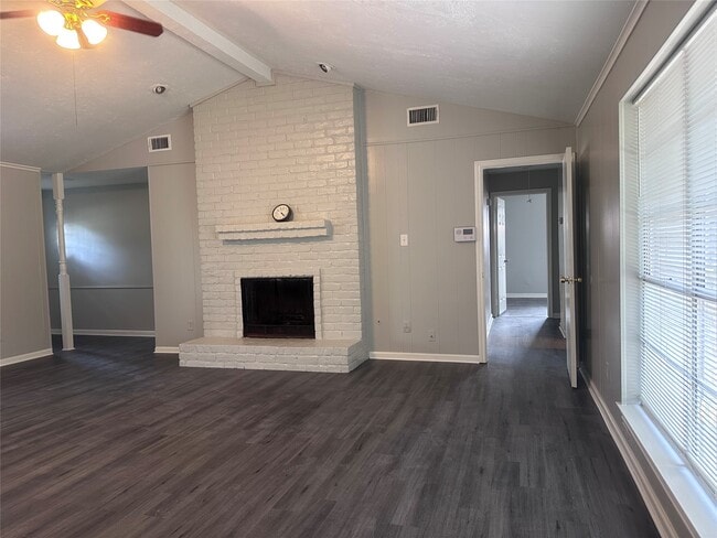 Photo - 13611 Fernhill Dr