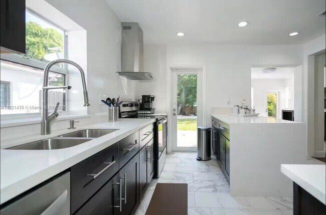 Photo - 35 SW 28th Rd