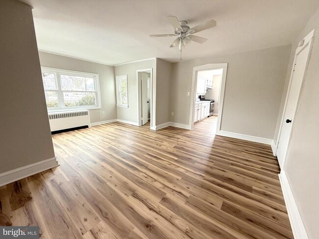 Building Photo - 27 N Main St