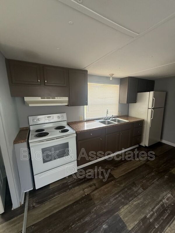 Photo - 127 W Strider St