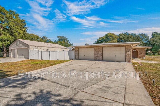 Photo - 8 Manor Dr