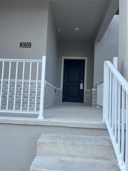 Building Photo - 2035 Stake Out Wy Rental