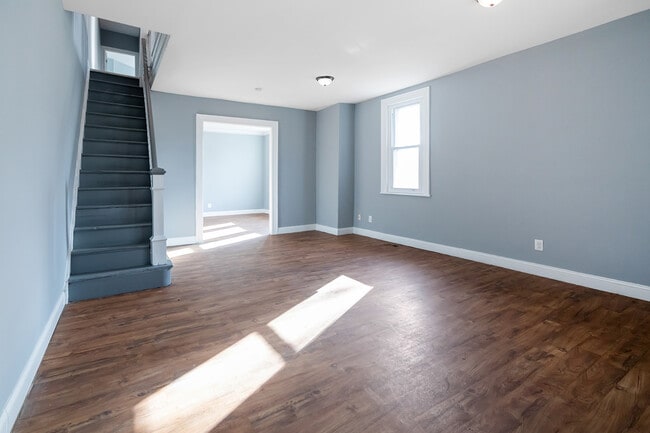Photo - 851 S 57th St