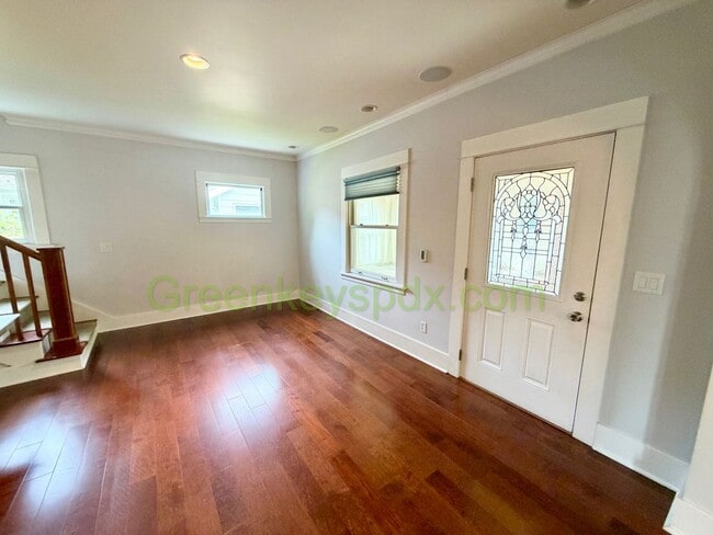 Photo - 1733 N Alberta St