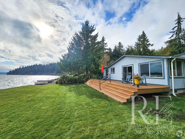 Building Photo - Charming Waterfront Retreat in Poulsbo, Wa... Rental