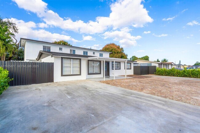 Photo - 4971 NW 179th St