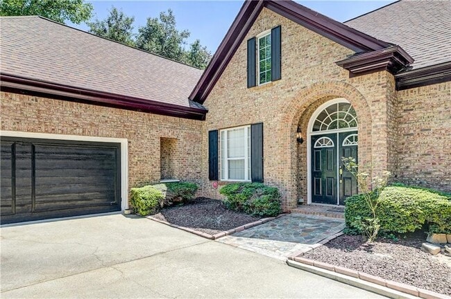 Photo - 1566 Greyson Ridge NE