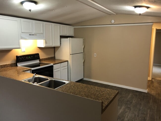 Photo - 57 Volewood Ln