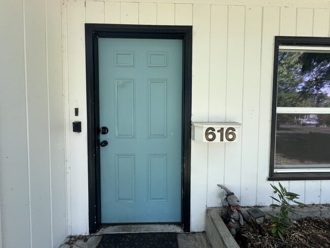 Photo - 616 SE 5th Ave