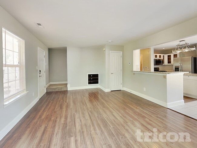 Photo - 106 Newbury Dr