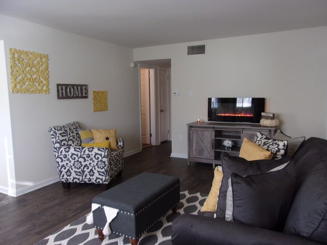 Sherwood Forest Apartments