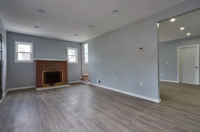 Photo - 138 Hill St