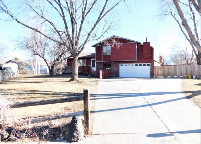 PRE-LEASING NOW AVAILABLE - PRE-LEASING NOW AVAILABLE House