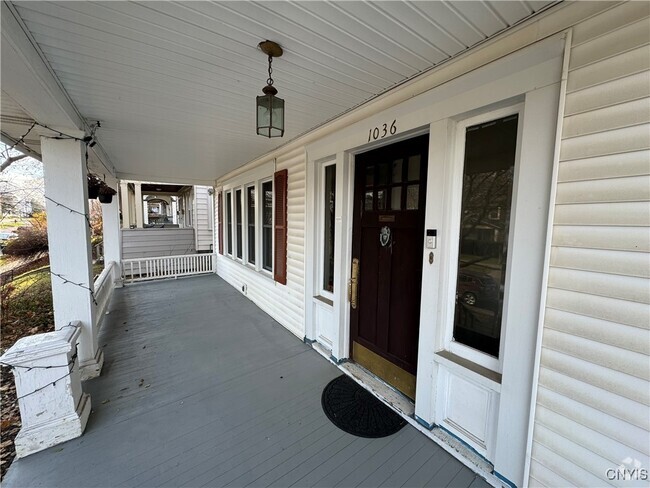 Building Photo - 1036 Lancaster Ave Rental