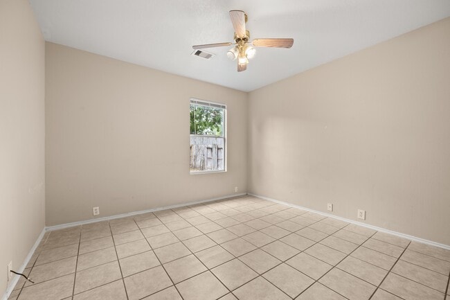 Photo - 806 Grand Plains Dr
