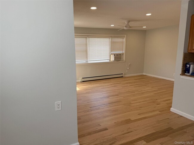 Photo - 513 E Broadway