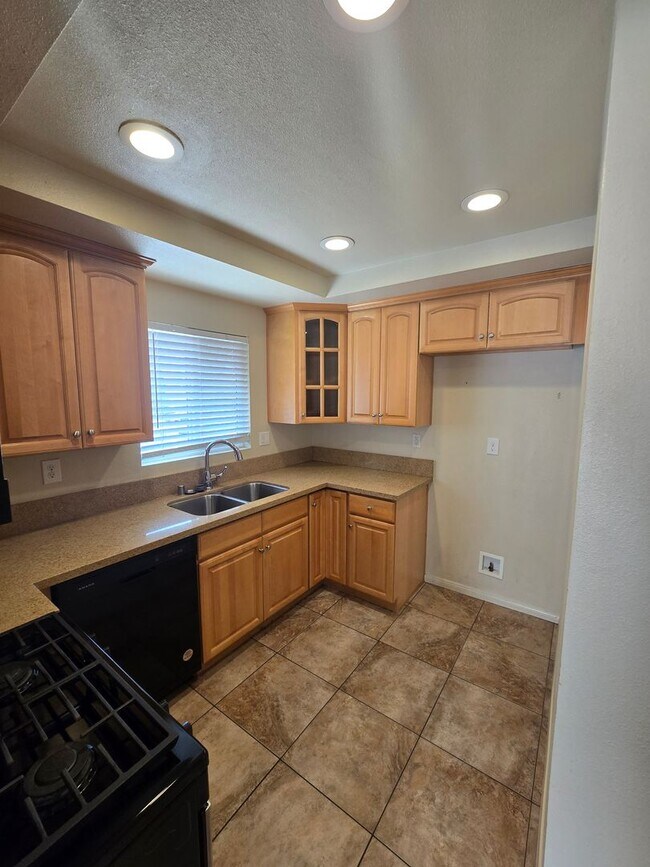 Photo - Portland341 Unit A