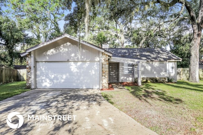 Building Photo - 105 Whispering Pines Ct Rental