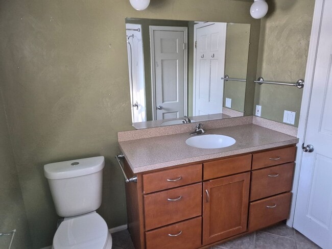 Photo - Charming 3 Bedroom Home