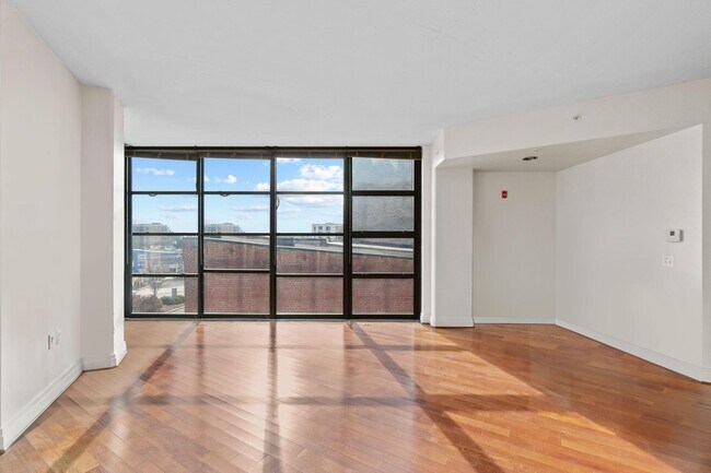 Photo - 2120 Vermont Ave NW