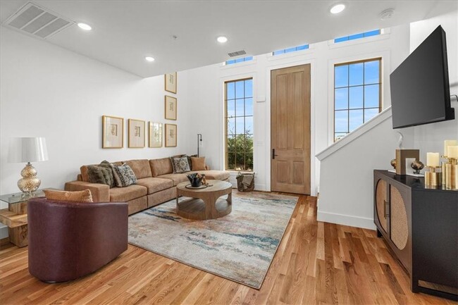 Photo - 4611 S 47th St Casa Adosada