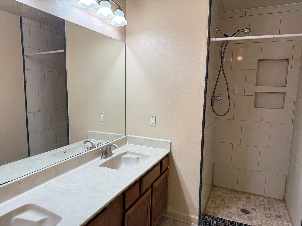 Photo - 16431 Canario Dr