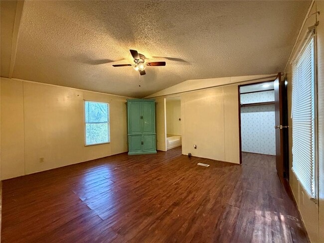Photo - 382 Co Rd 4450