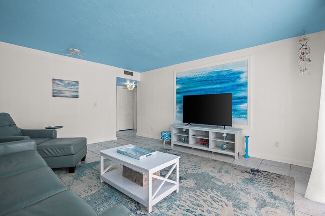 Photo - 223 Columbia Dr Unit 115