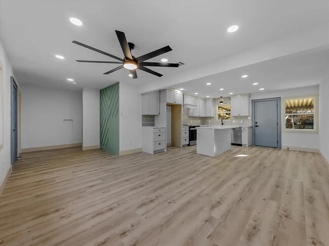 Photo - 1404 Marshalldale Dr