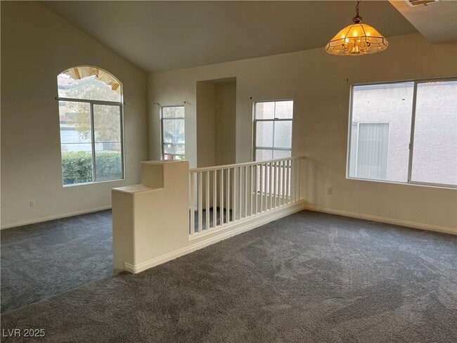 Photo - 191 Tayman Park Ave