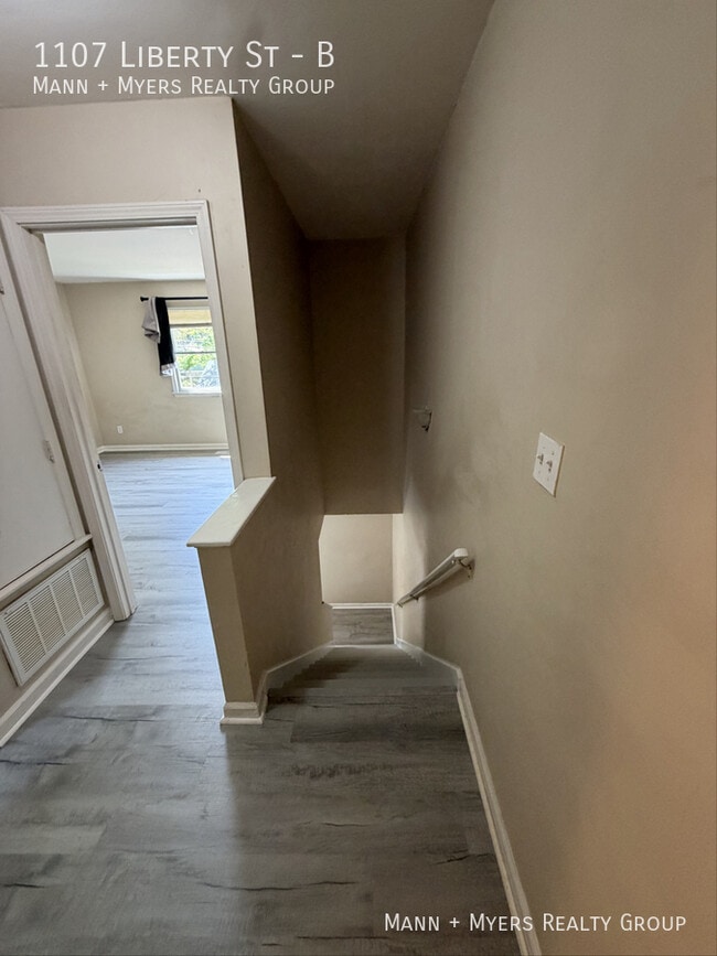 Photo - 1107 Liberty St Unit B